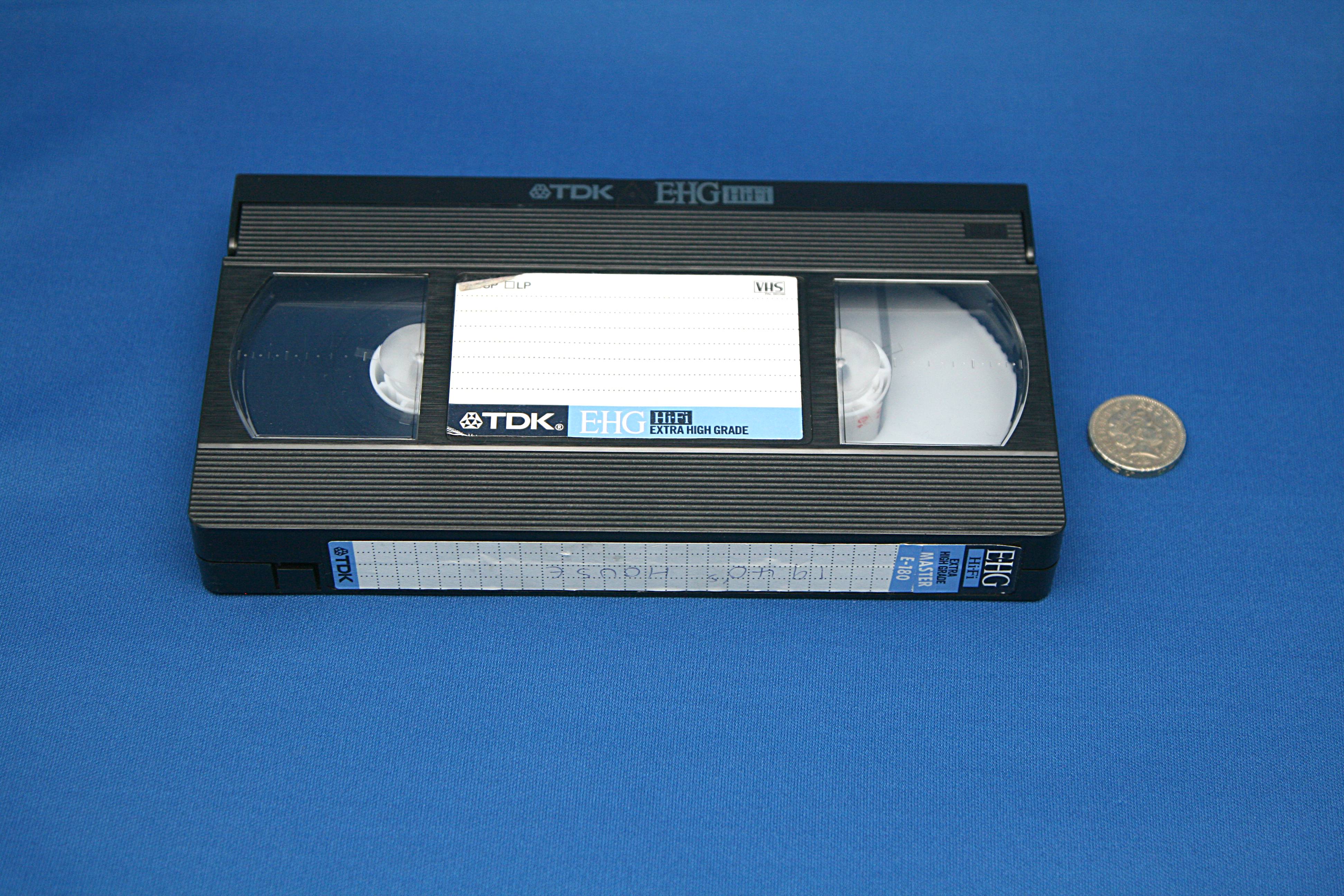 900 минут. Видеокассета VHS B v2000. Фортуна 2000 VHS. VHS кассеты 90. Кассеты ВХС 3д.