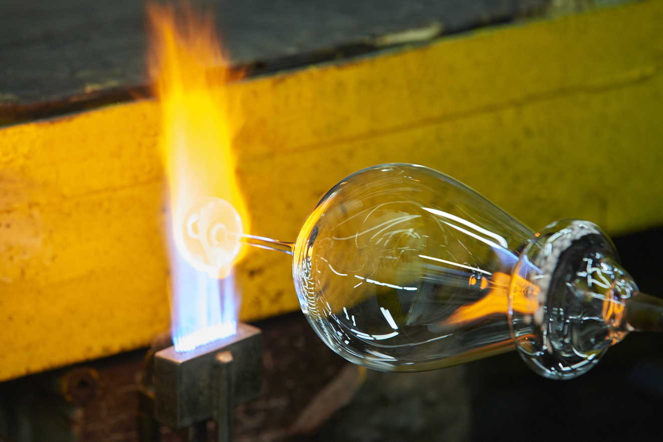 Glass making. Наука о стекле. Glass made from Sand. How Glass is made.